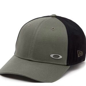 Oakley Tinfoil Cap